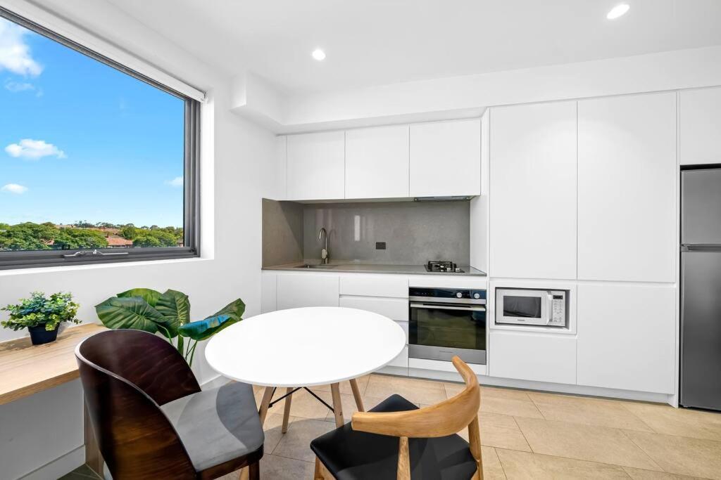 סידני Studio For Long Term Tenants In Strathfield Cbd מראה חיצוני תמונה